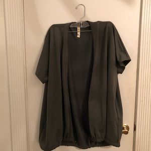 green short sleeved jacket